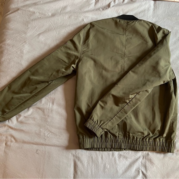 Forever21 Olive Green Windbreaker (Small) - Picture 3 of 4